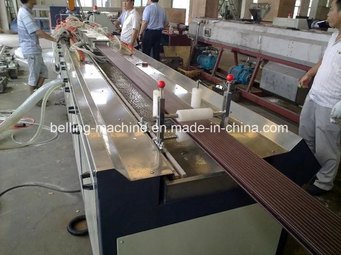 China Manufacturer of Solid PE/PP/PPR Pipe Extrusion Equipment