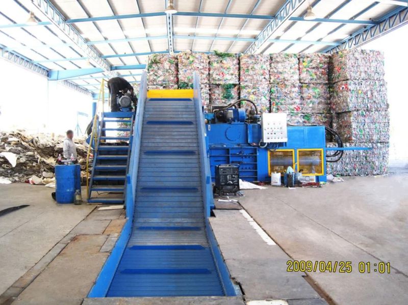 Horizontal Baling System for Recycling