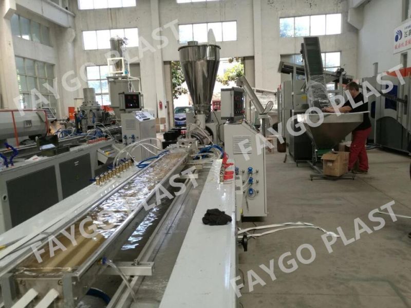 PP PE Wood Power Composite WPC Profile Decking Making Machine