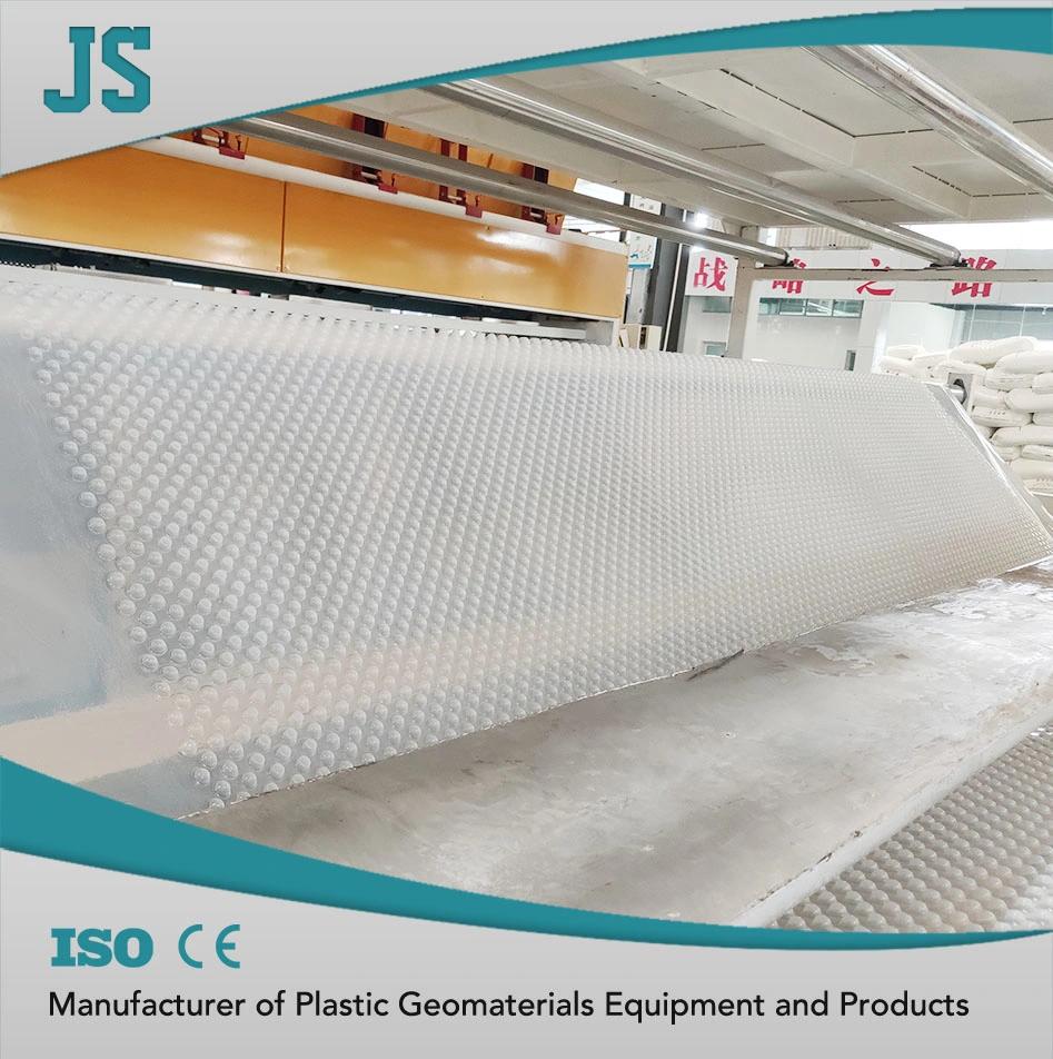 4m HDPE Water Drainage Panel/Board Machine/ Production Line