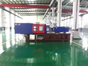 Xinchen Eh19-188g 190ton Servo Injection Molding Machine