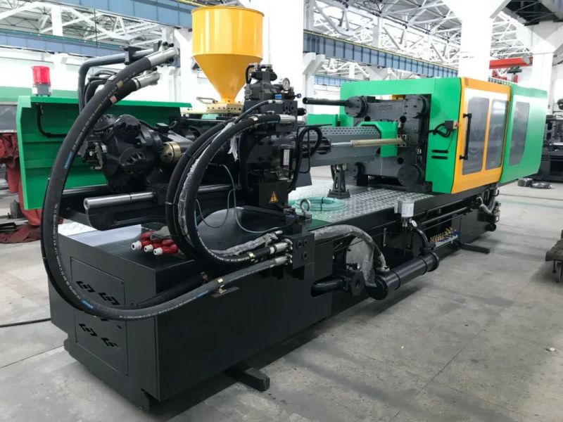 Pet Preform Injection Machinery/Machine with CE