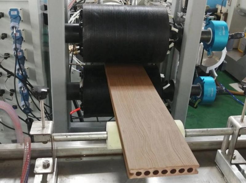 PP PE Wood Plastic Composite WPC Decking Wall Cladding Panel Profile Extrusion Machine/PVC Window and Door Profile Door Panel Extruder Machine Production Line