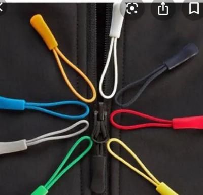 Plastic String Rope End Making Machine / Trademark Garment Seal Hang Tag Injection Molding ...