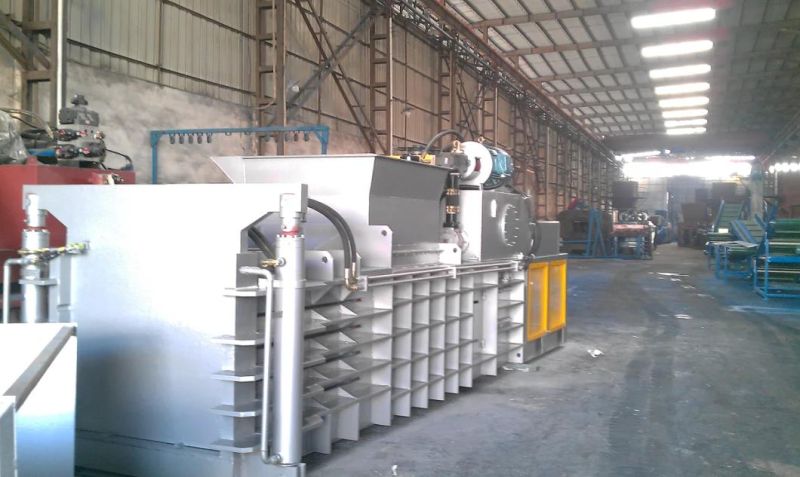 Horizontal Semi-Automatic Baler for Waste Plastic, Waste Paper Compacting