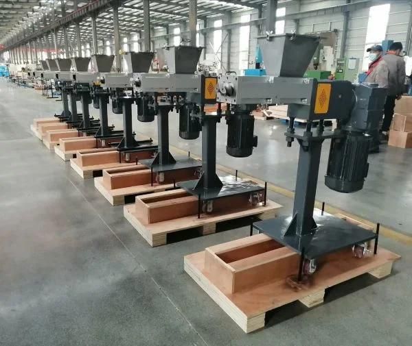Extruder Auxiliary Machine Side Feeder Adding Power and Fiber