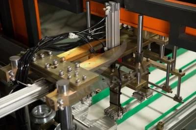 J2 Bottle Blow Moulding Machine with Low Price