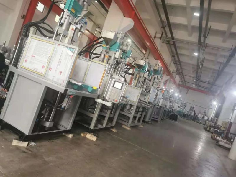 Standard Standing Vertical Plastic Injection Molding Machine