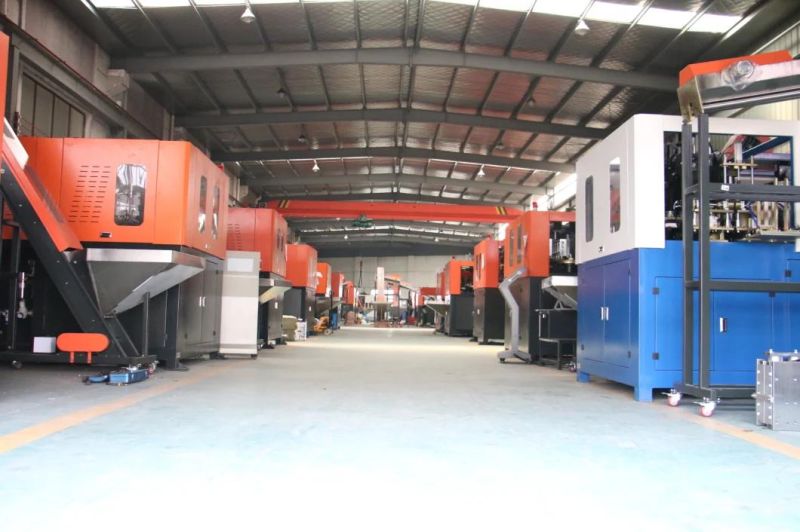 Superior Material Blow Molding Machine with Durable Modeling