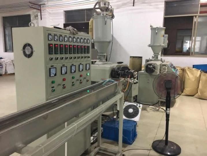 Round Shaped Plastic Pencil Making Machine