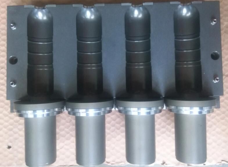 Pet Bottle Blow Machine with Four Cavity Machine
