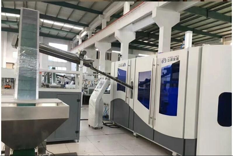 China High Quality Automatic 10000bph Blowing Machine 6cavity