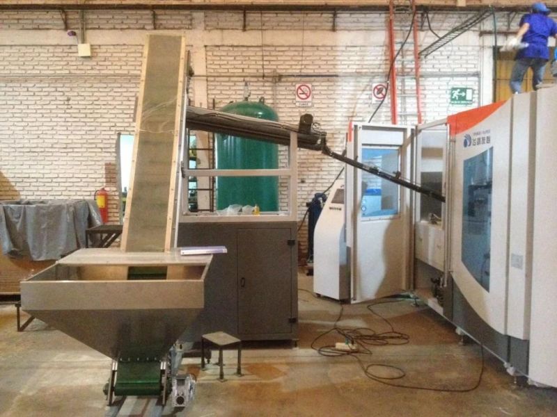 Automatic Plastic Bottle Making Machine for 1L Small Size Water Bottle