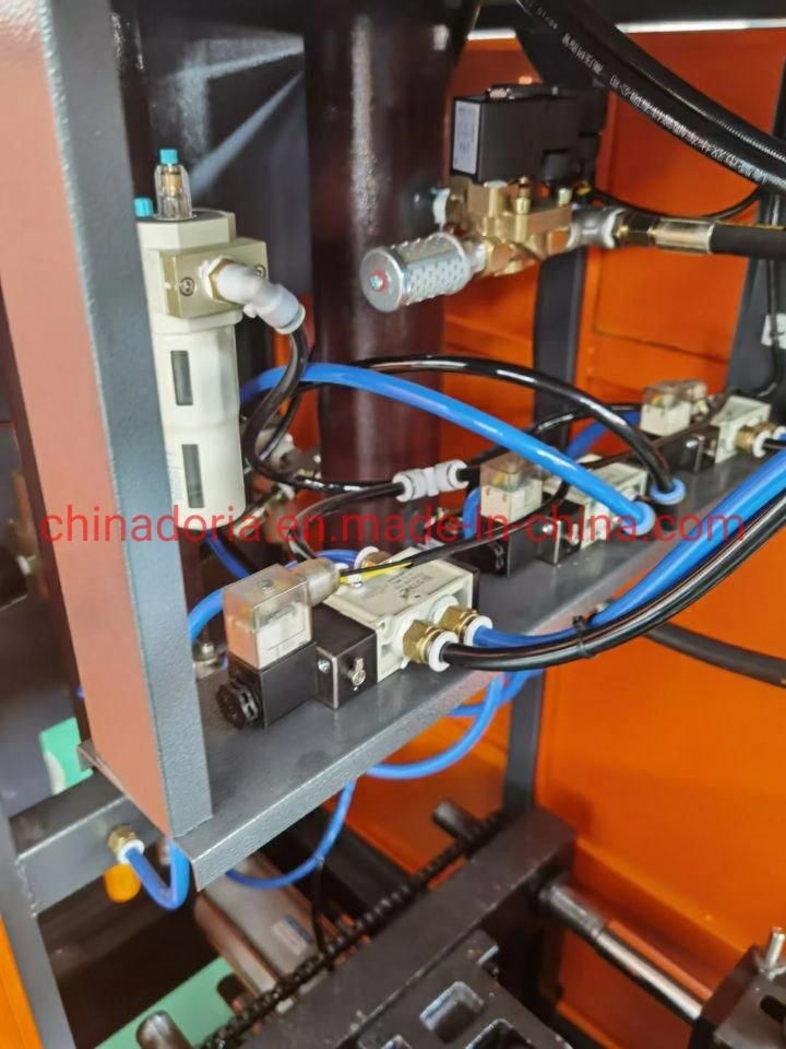 Semi-Automatic Stretch Blowing/Blow Molding Machine for 1L Pet Bottle