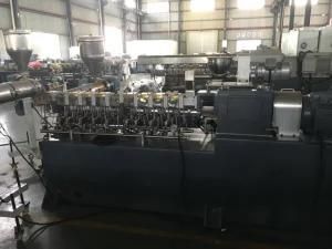 Co-Rotating Twin-Screw Compounding Extruder