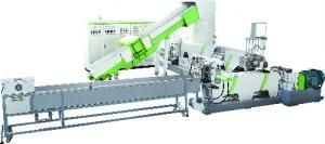 Plastic Recycling Machine with Effectively Exhausting