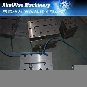 WPC/PVC Wood Plastic/Sheet/ Board Profile Production Line