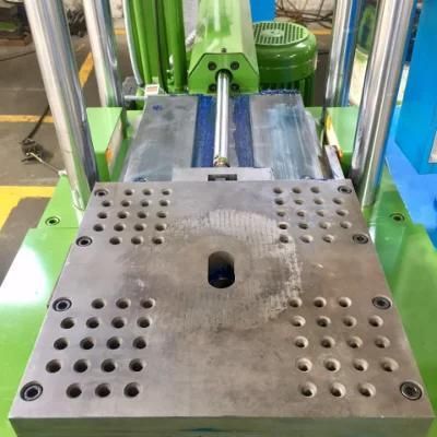 Car Air Filter Vertical Plastic Injection Molding Machine with Single Sliding Table