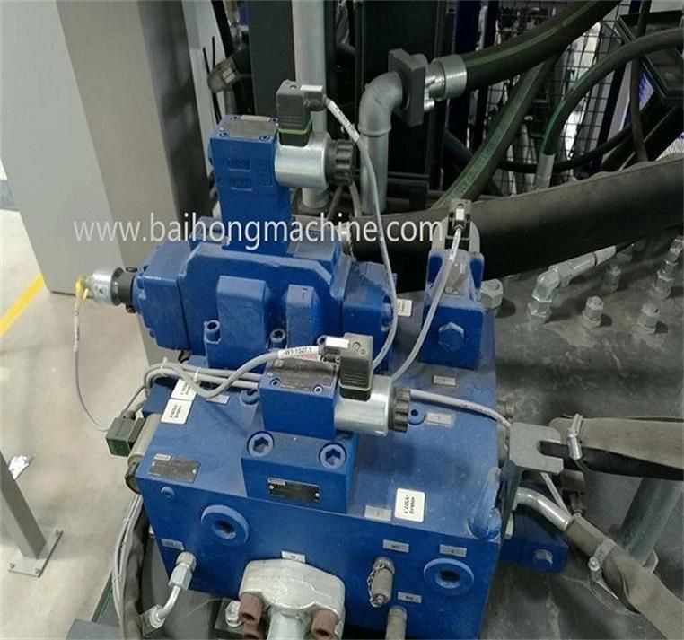1000L 5 Layers Full Automatic Blow Molding Machine with Plastic Processed