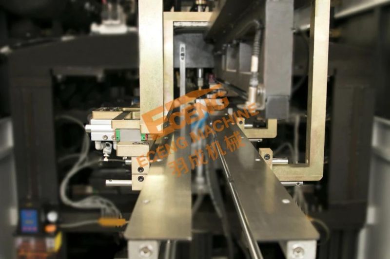 Computerized Plastic Pet Blow Molding Machine Made in China