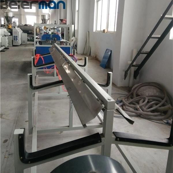 High Quality Ce 16-50mm Two Cavity Plastic PVC UPVC Small Wire Cable Protection Pipe Extrusion Line with Sjsz51/105 Conical Twin Screw Extruder