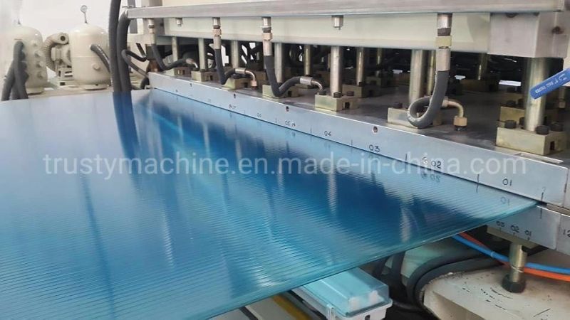 Qingdao PC PP PE Plastic Hollow Plate/Board Extrusion Line/Production Machine