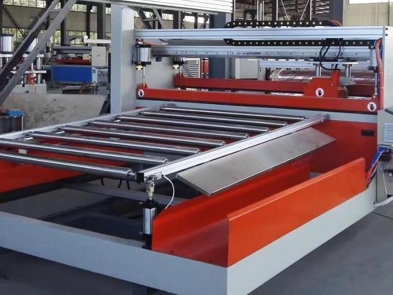 Manufacturer Plastic Wood Board/Sheet Production Line