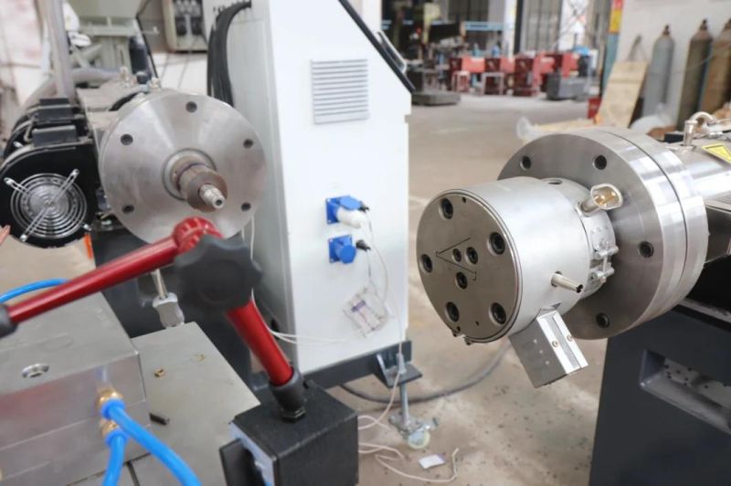 Competitive Price of Russia Market Popular PVC Material Price Holders Single Screw Co-Extrusion Production Line PVC Profile Making Machine Line
