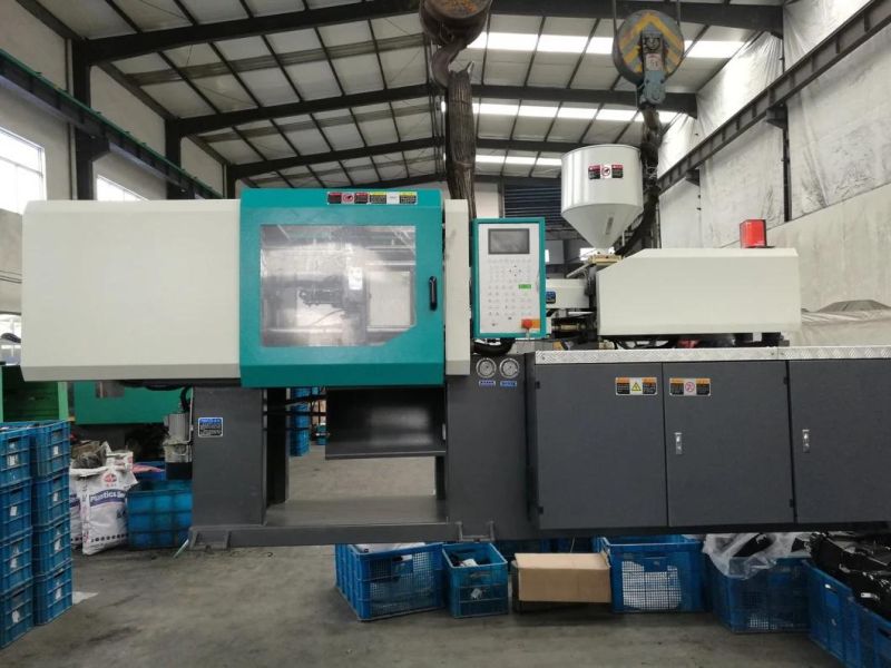Plastic Injection Molding Machine