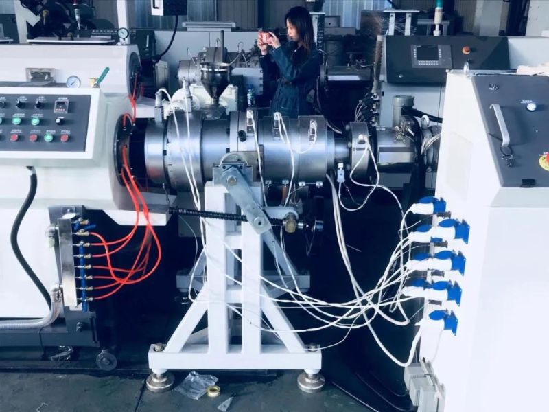 PE/PP/PA Plastic Pipe Making Machine/Pipe Manufacturing Machine/Production Machine